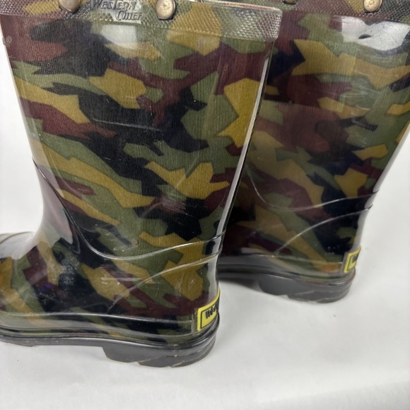 Western Chiefs, Rubber Green Camouflage Rain Boots Boys Size12, Led Lights - Picture 9 of 10